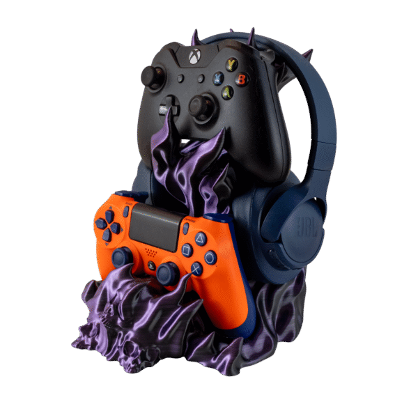 Czachodym Kombo fioletowy stojak na słuchawki i pady z druku 3D z motywem czaszek i dymu, trzymający sprzęt gamingowy.